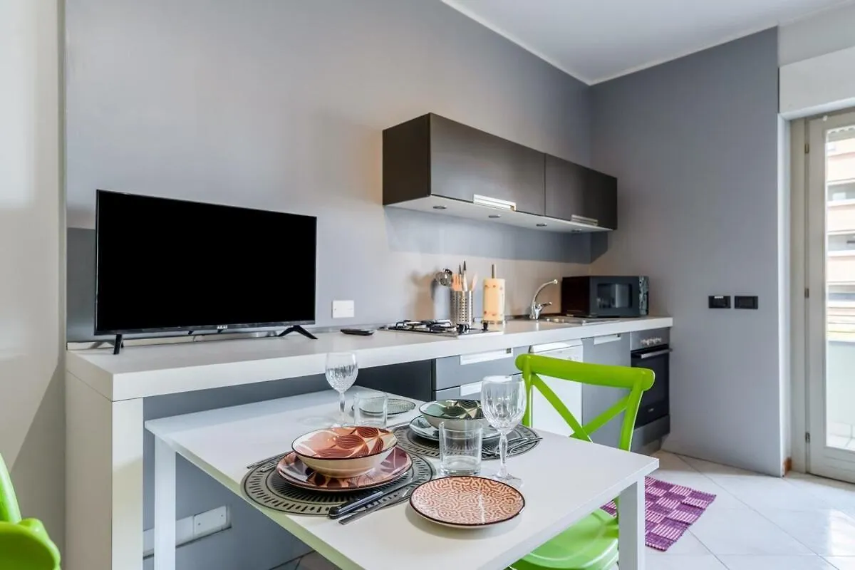 Smart Apt W Workspace In Bergamo 0*,