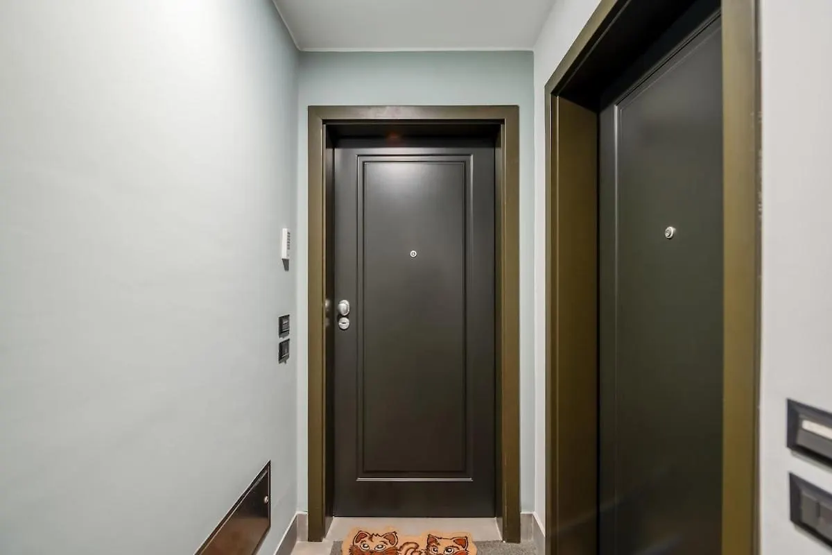 Smart Apt W Workspace In Bergamo Apartment