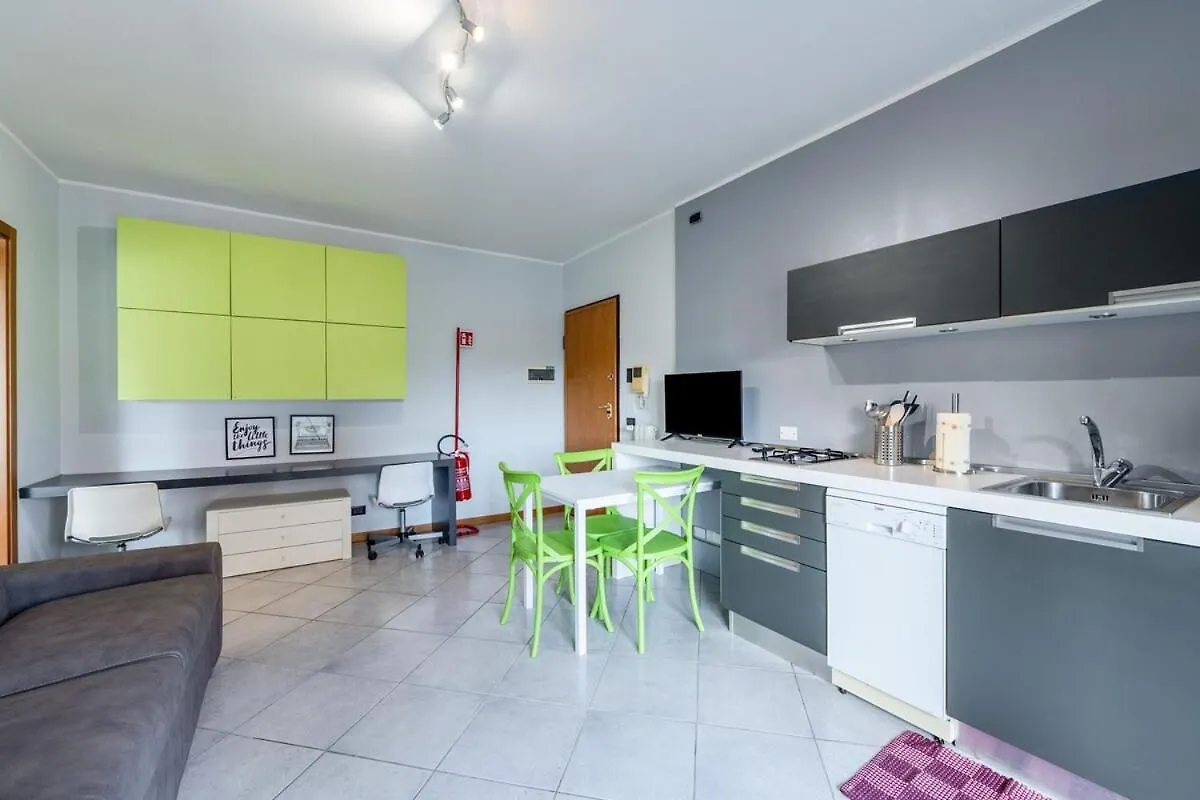 Smart Apt W Workspace In Bergamo 0*,
