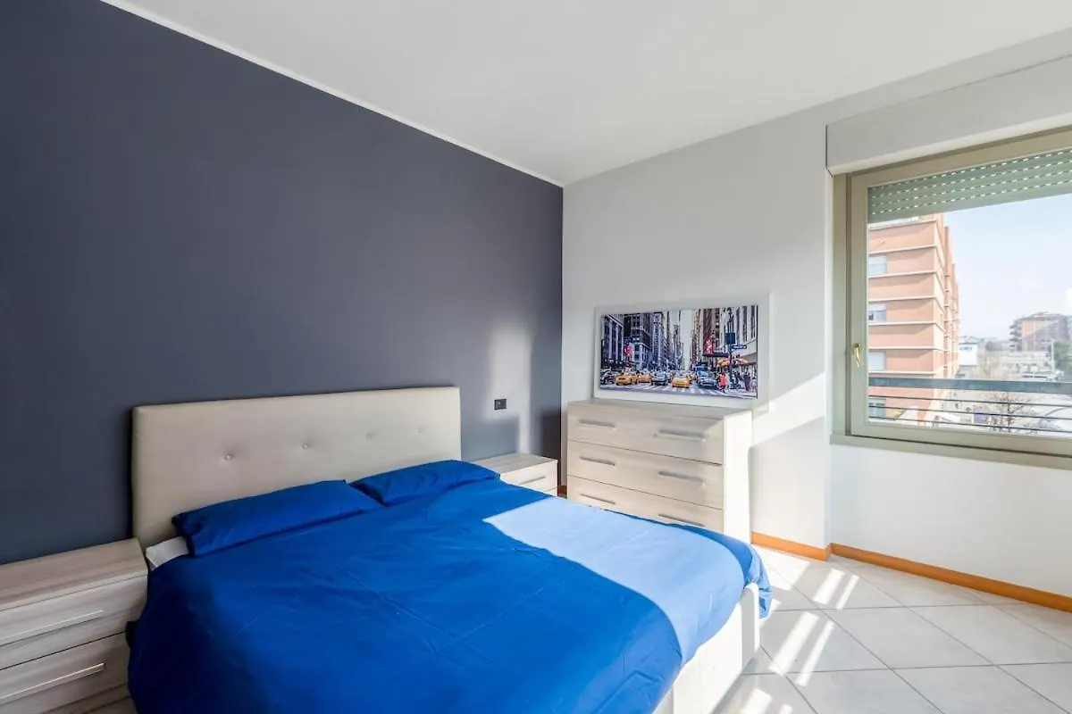 Smart Apt W Workspace In Bergamo Italy